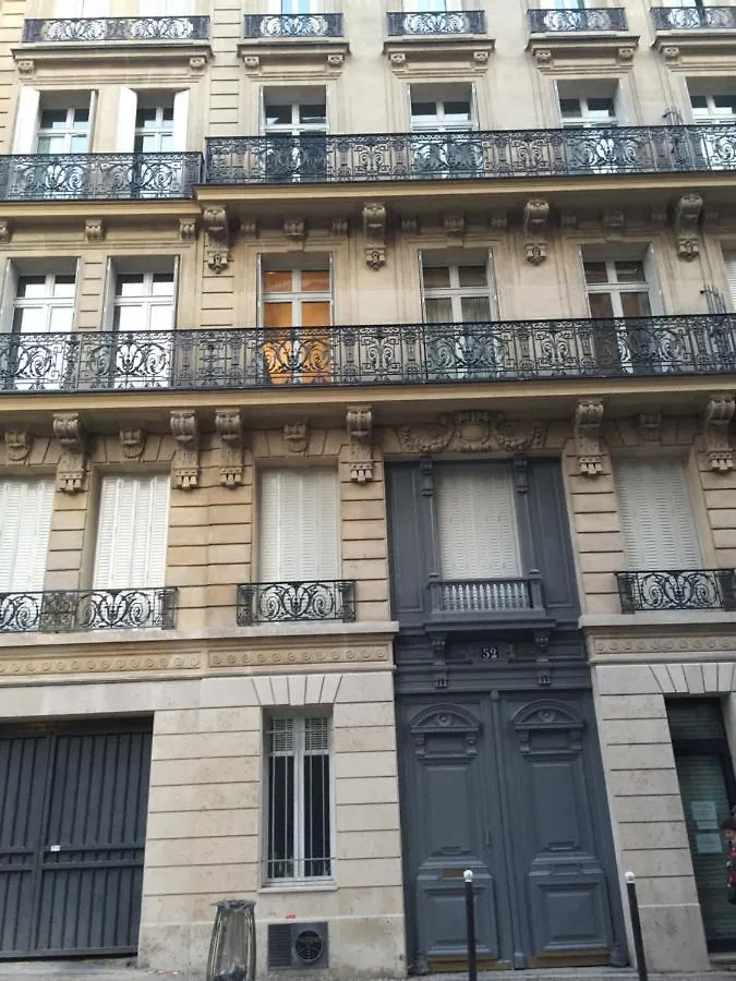 52 Clichy - D'hôtes