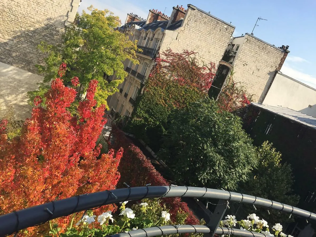 52 Clichy - D'hotes *
